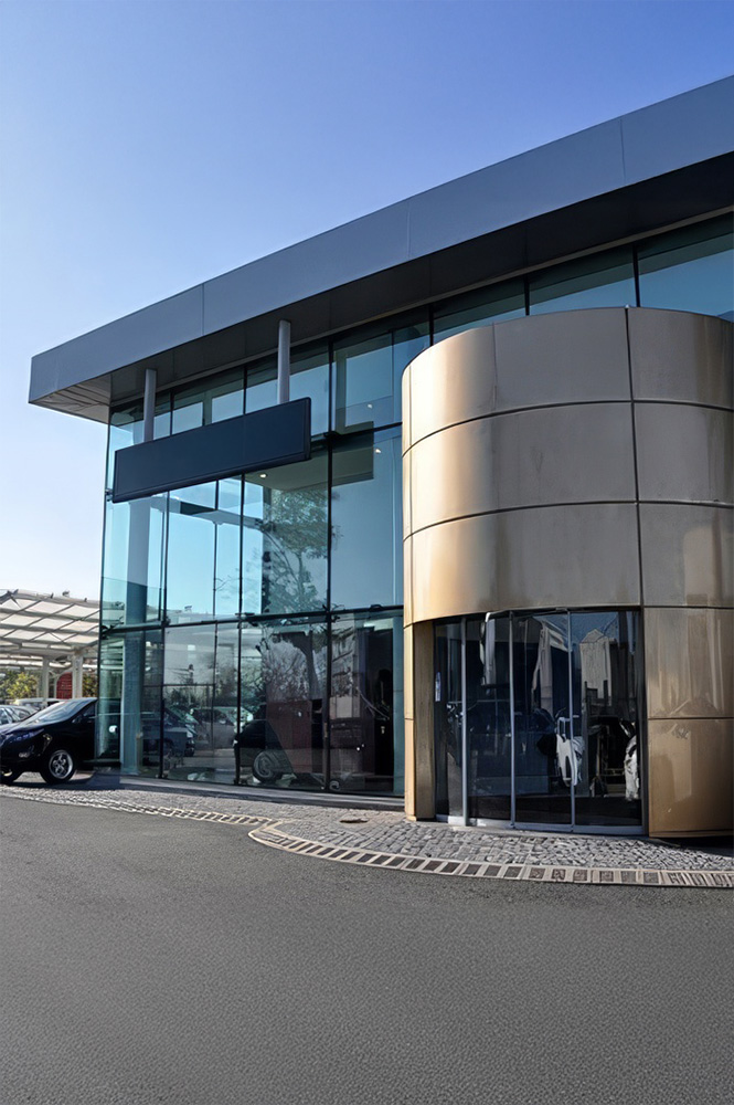 fabricant-porte-automatique-concessionnaire-automobile